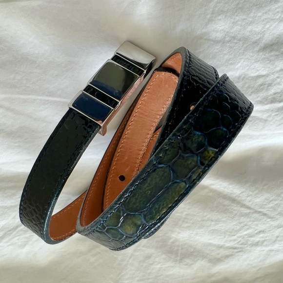 Elie Tahari Mock Snakeskin Genuine Leather Belt - Picture 3 of 5
